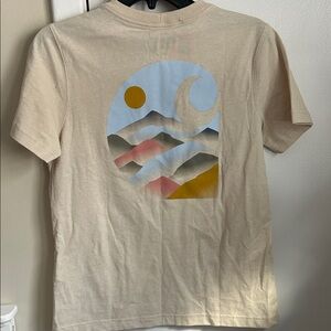 Carhartt Graphic T-Shirt Women’s Small New!